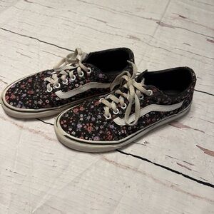 Vans Old Skool Ditsy Floral Sneakers Woman’s 8.5